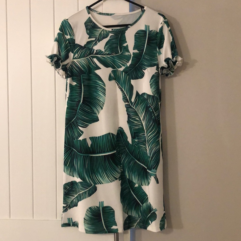 Tropical green & white palm leaf dress